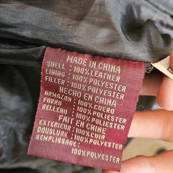 Vintage Women's Black Leather Coat - Picture 10 of 11